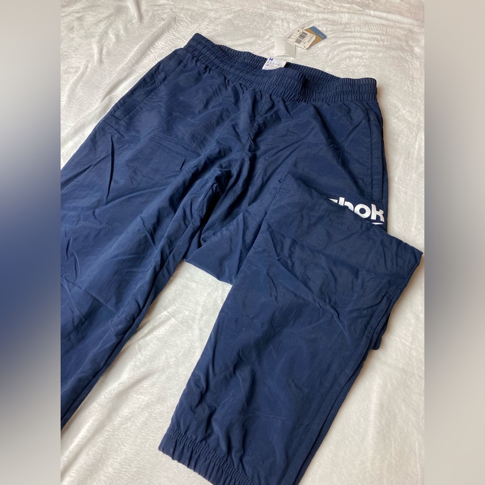 NWT Reebok Classics Nylon Joggers in Navy Cool Retro Size M - Picture 5 of 11